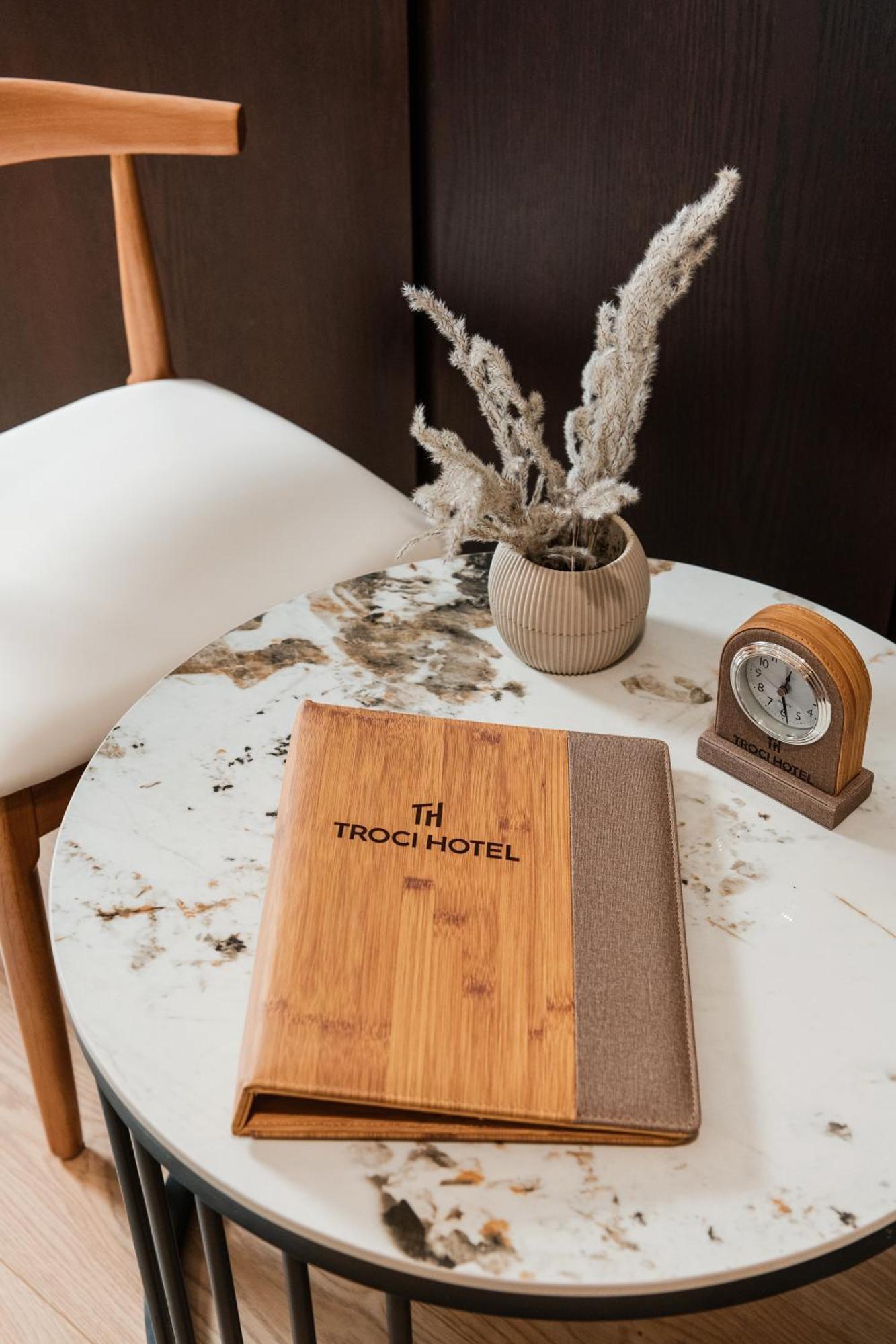 Troci Hotel Kamez 外观 照片