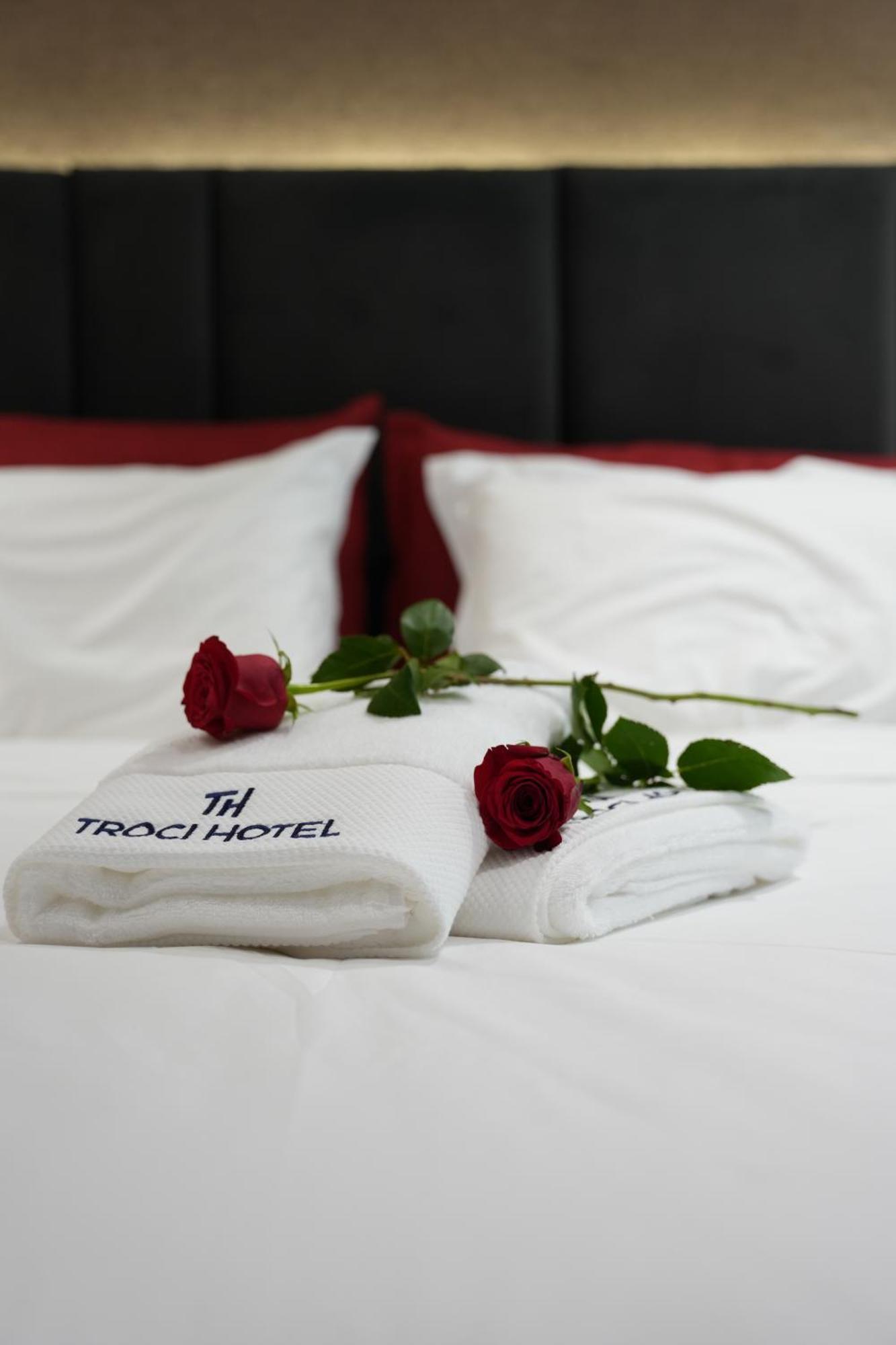 Troci Hotel Kamez 外观 照片