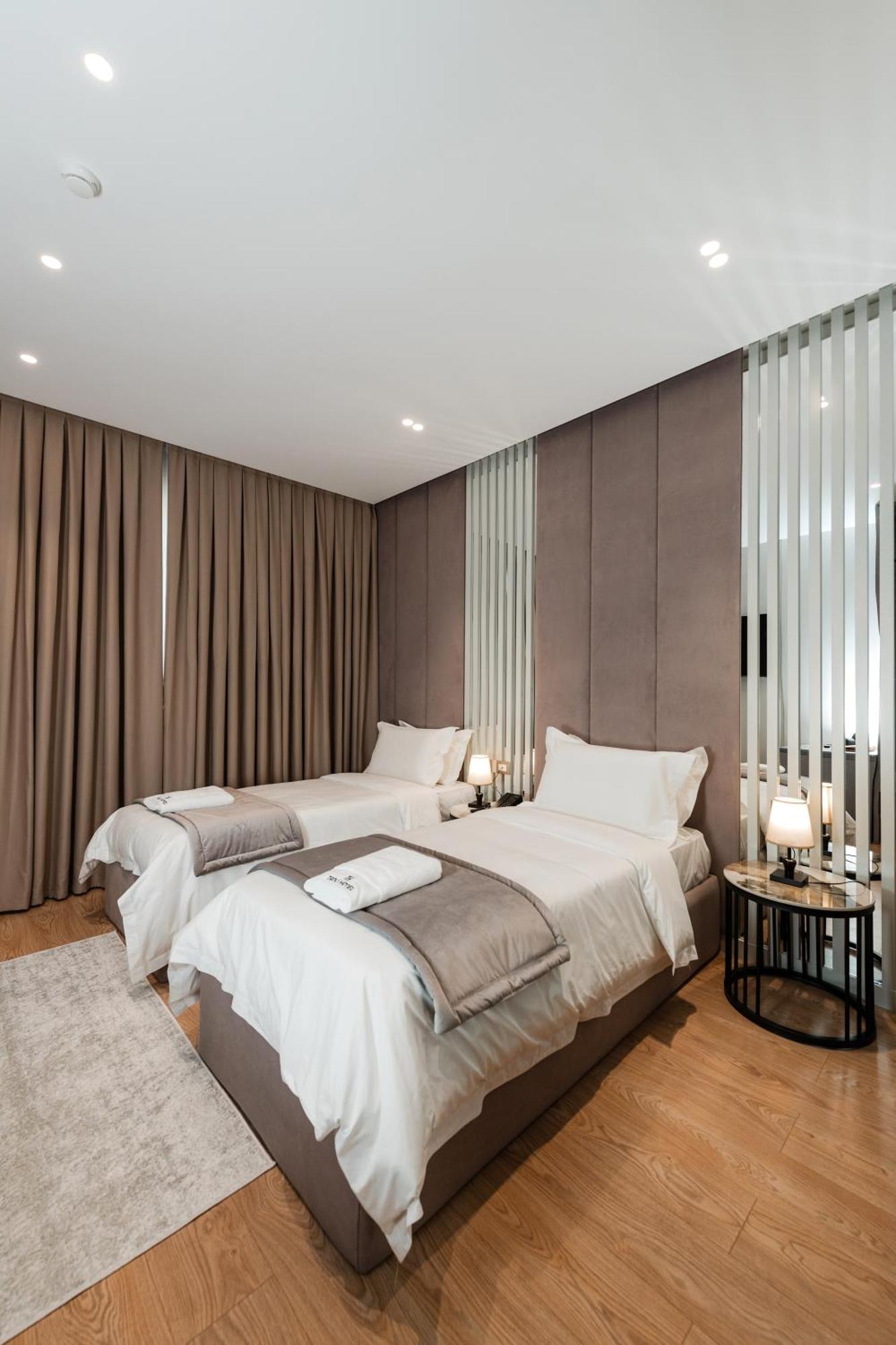 Troci Hotel Kamez 外观 照片
